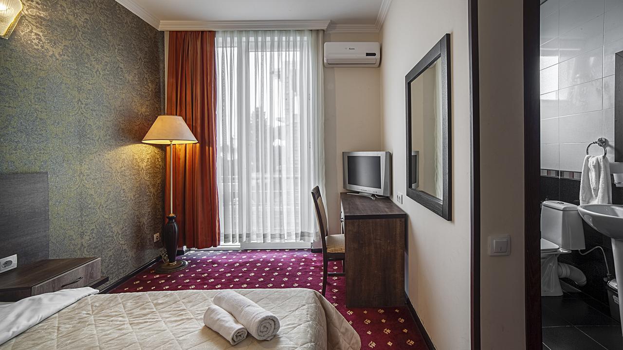 Orange Hotel 高尼奥 外观 照片